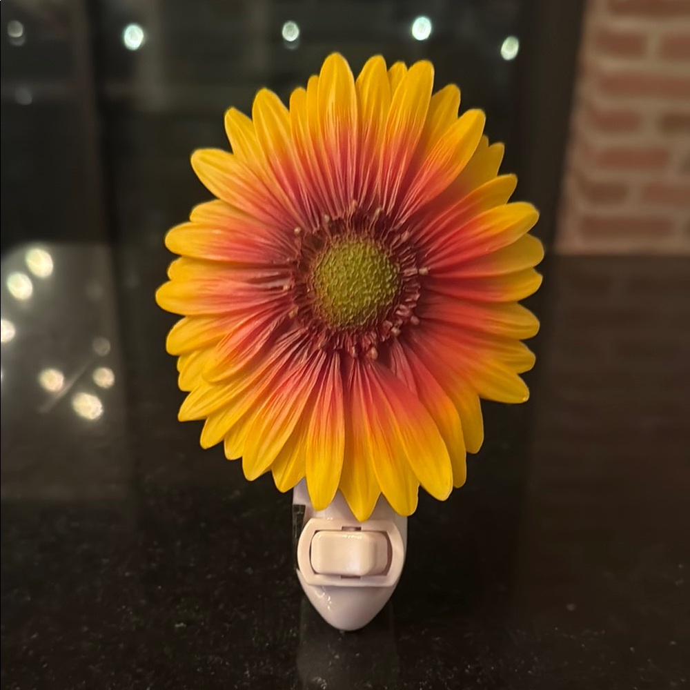 Vibrant Yellow and Pink Flower Night Light